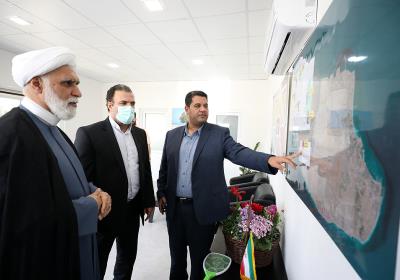 بازدید امام جمعه و مدیر عامل شرکت عمران ، آب و خدمات کیش از کمپ های اسکان چادری